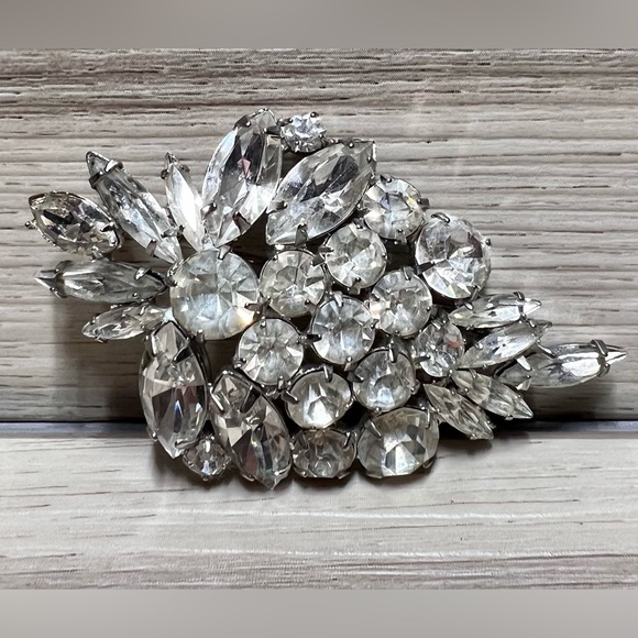 Antique Designer Signed Weiss Clear Crystal Bunch Of Grapes Brooch/Pin - Picture 4 of 8